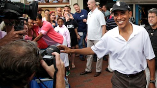 Vacationers Hungry To Meet Obamas, Settle For Cupcakes